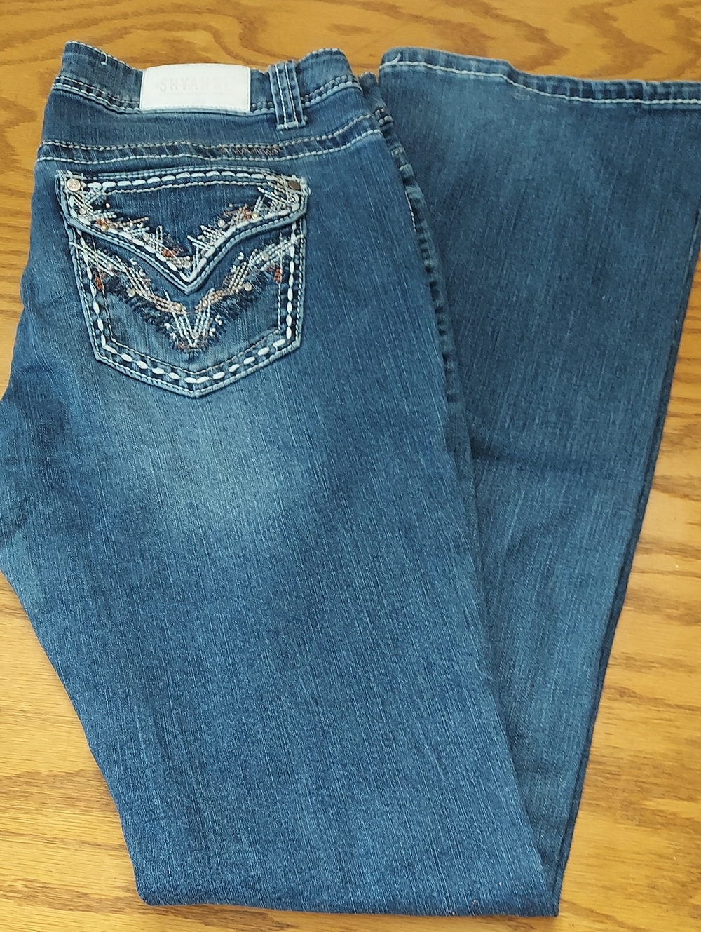 Shyanne Sz 32L  Blue Med Wash Bootcut Jeans Embroidered Back And Front Pocket